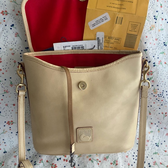 Dooney & Bourke Large Dottie Crossbody handbag - Picture 3 of 5